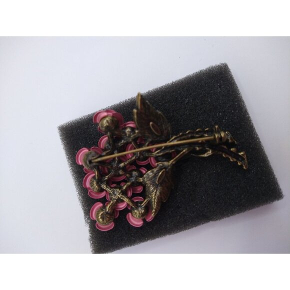 Vintage Avon Dozen Roses Bouquet Pin Brooch Pink Flowers Gold-Tone Green Leaf Ac - Picture 4 of 5